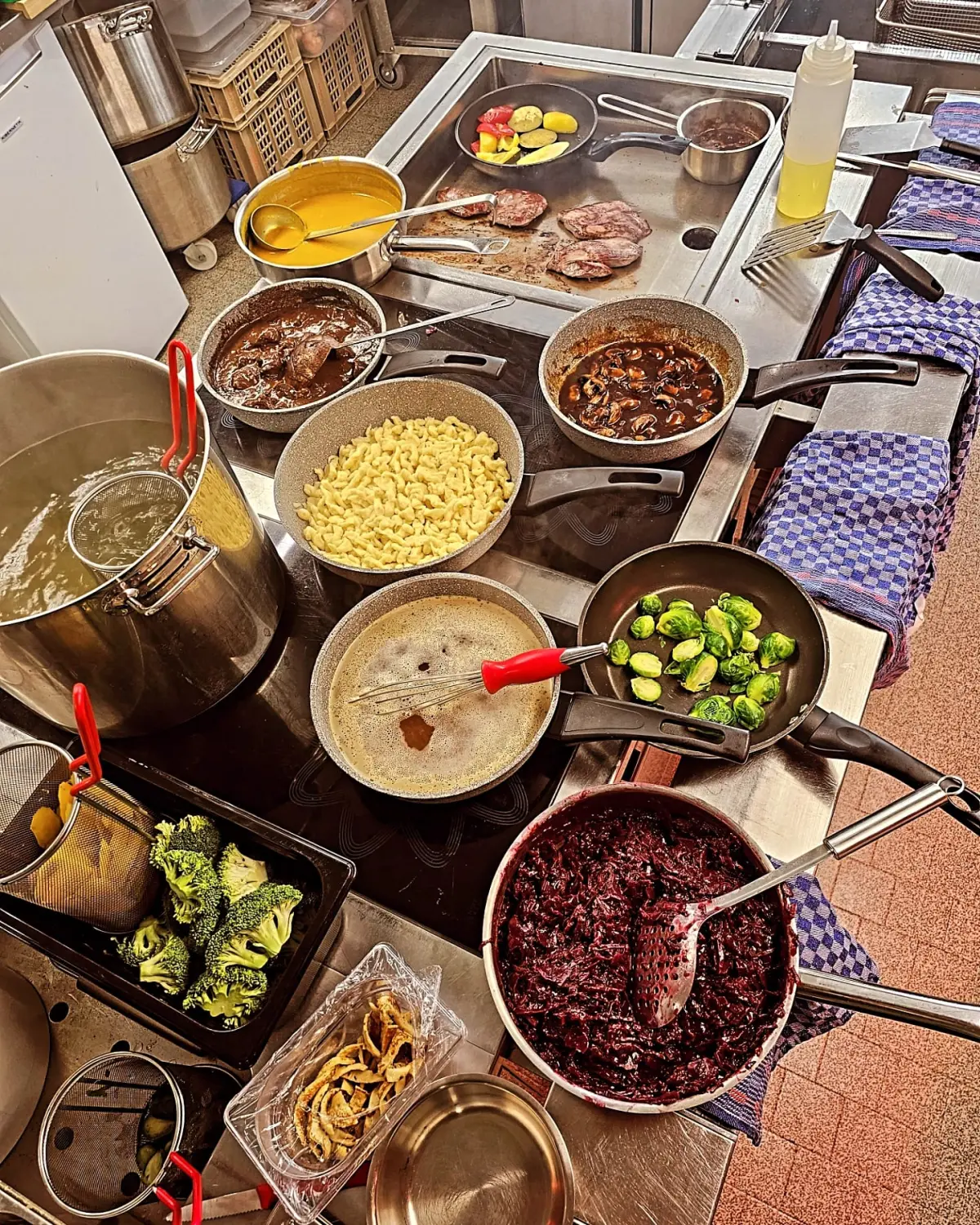 Restaurant Zentrum, Essen kochen